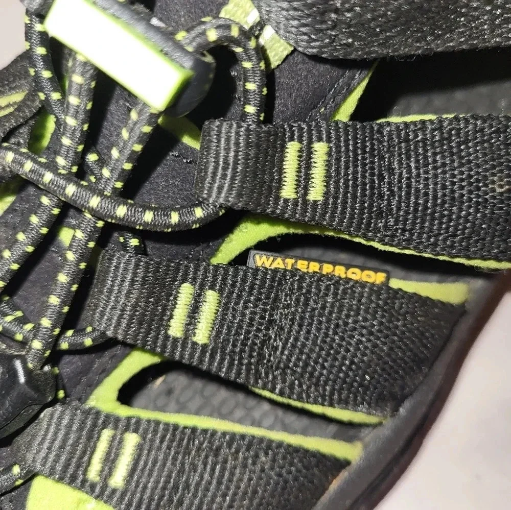 Keen Waterproof Sandals‎ Size 6 Black Green Active Camping Hiking Outdoors